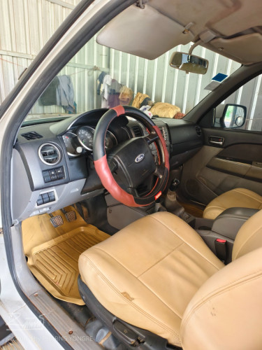 Ford 08 លក់10.000