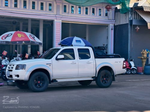 Ford 08 លក់10.000