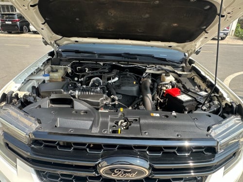 Ford Everest ឡានថ្មីខ្លាញ់គោ18000គីឡូ