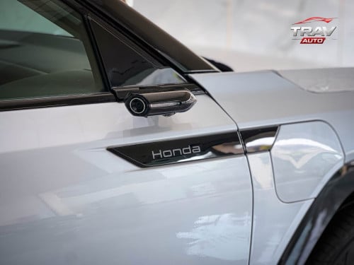 Honda P7 electric vehicle, range 650 kilometers