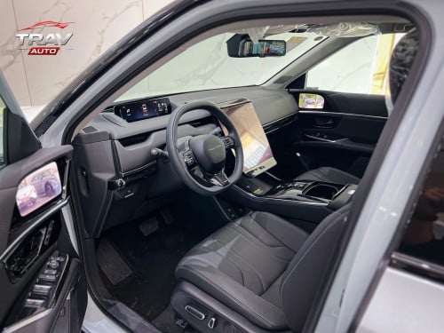 Honda P7 electric vehicle, range 650 kilometers