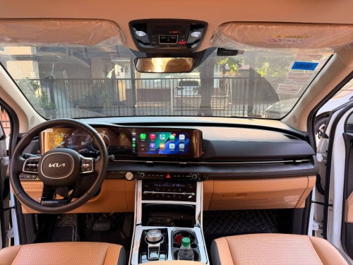 Kia Carnival 2023 White