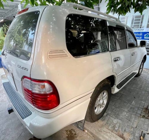 Lexus LX470 ឆ្នាំ99 សាំង+ហ្គាស់ហើយ បូមឡើងចុះនៅល្អ មានកាពីតាស់ ឡានស្អាតសាច់ដែកខ្ចី មានពន្ធ 9200$