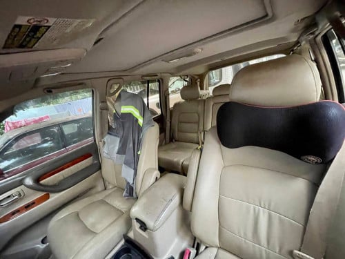 Lexus LX470 ឆ្នាំ99 សាំង+ហ្គាស់ហើយ បូមឡើងចុះនៅល្អ មានកាពីតាស់ ឡានស្អាតសាច់ដែកខ្ចី មានពន្ធ 9200$