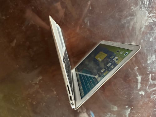 MacBook Air 13-inch mid 2013