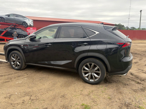 Nx200t F Sport 016 គុជ​3 ក្នុងឆេីរី​ ឡានស្អាត​ អត់ច្រេះ​