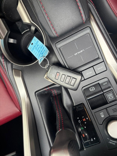 Nx200t F Sport 016 គុជ​3 ក្នុងឆេីរី​ ឡានស្អាត​ អត់ច្រេះ​