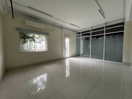 Office for rent at Sangkat Boeng Kak 2  TK    (Of-054)ការិយាល័យជួលនៅទួលគោក បឹកកក់ទី2