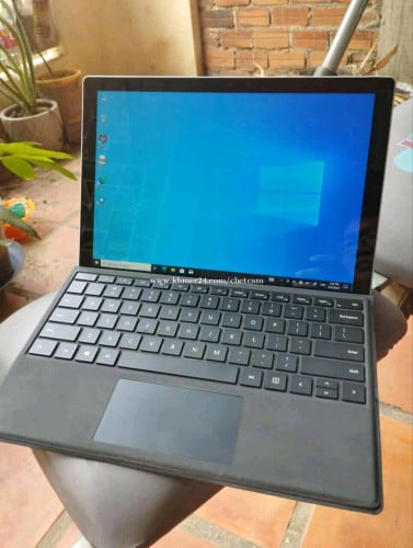 Pro5 I5/8/256 (sim)