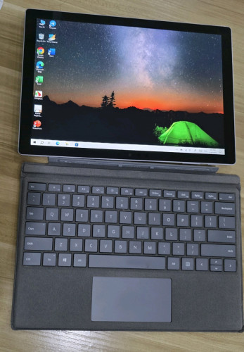 Pro5 I5/8/256 (sim)