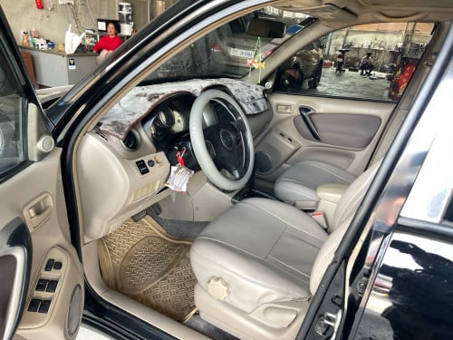 RAV 4 ឆ្នាំ 2001 ឡានស្អាត គ្រឿងក្នុងថ្មី មិនបុកមិនប៉ះ មុខក្រោយស្អាត