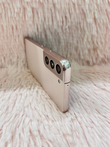 SAMSUNG GALAXY S22
