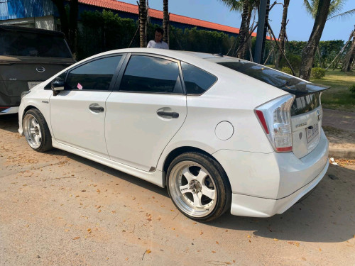Toyota Pruis 2010 option 2up3 ម្ចាស់ដើម 14800$ ដាច់