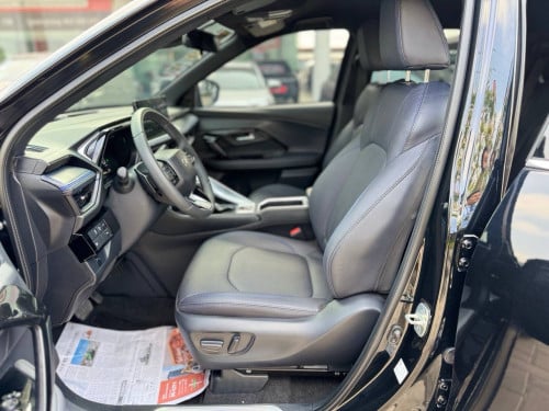 TOYOTA YARIS CROSS 2024