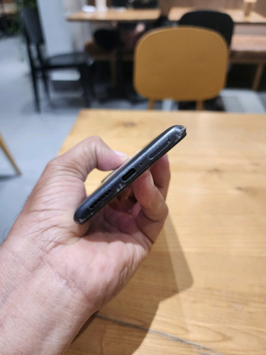 Xiaomi 11T 8g/128g Global(វៃដូរបាន)👉$135