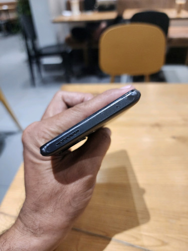 Xiaomi 11T 8g/128g Global(វៃដូរបាន)👉$135