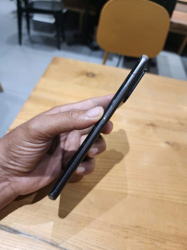 Xiaomi 11Ultra 8g/256g_CH(វៃដូរបាន)👉$175
