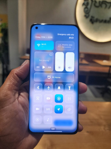 Xiaomi 11Ultra 8g/256g_CH(វៃដូរបាន)👉$175