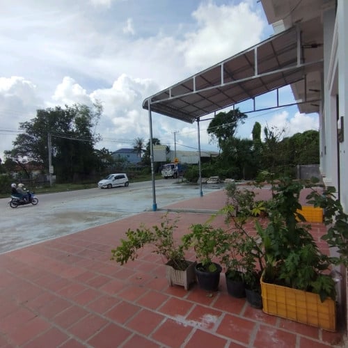 ផ្ទះជួលសម្រាប់លក់ដូរ