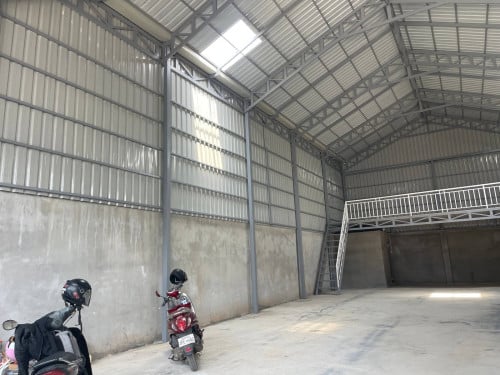 ឃ្លាំងសម្រាប់ជួលនៅសែនសុខ