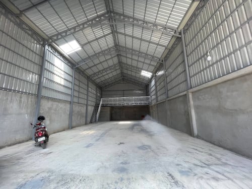 ឃ្លាំងសម្រាប់ជួលនៅសែនសុខ