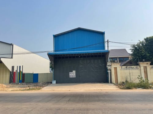 ឃ្លាំងជួលនៅខណ្ឌសែនសុខ