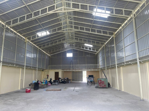 ឃ្លាំងសម្រាប់ជួលនៅសែនសុខ