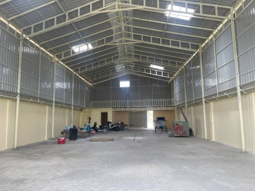 ឃ្លាំងសម្រាប់ជួលនៅសែនសុខ