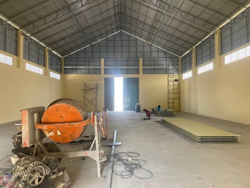 ឃ្លាំងសម្រាប់ជួល