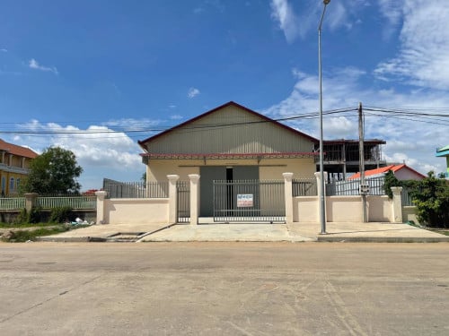 ឃ្លាំងសម្រាប់ជួល