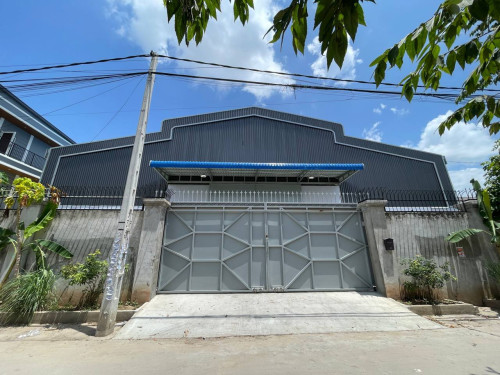 ឃ្លាំងសំរាប់ជួលនៅសែនសុខ