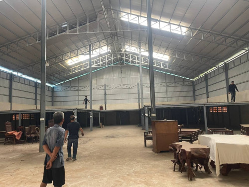 ឃ្លាំងសម្រាប់ជួលនៅសែនសុខ