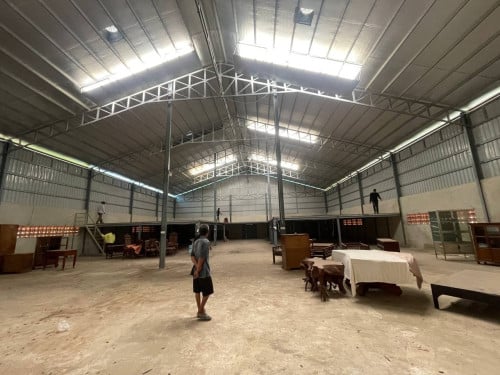 ឃ្លាំងសម្រាប់ជួលនៅសែនសុខ