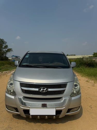 រថយន្ត សម្រាប់ ជួលថ្ងៃនិងខែ