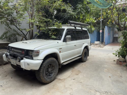 ឡានលក់