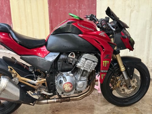 មានពន្ធលក់តែ 3200$ ទេ zx1000 លក់ថោកជិះធម្មតា