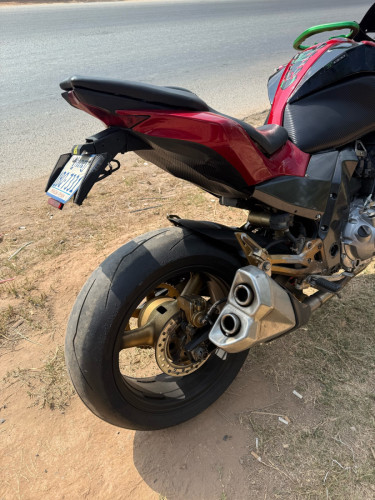 មានពន្ធលក់តែ 3200$ ទេ zx1000 លក់ថោកជិះធម្មតា