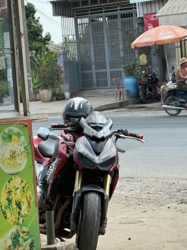មានពន្ធលក់តែ 3200$ ទេ zx1000 លក់ថោកជិះធម្មតា