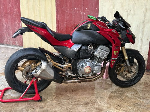 មានពន្ធលក់តែ 3200$ ទេ zx1000 លក់ថោកជិះធម្មតា