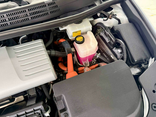ឡានលក់ CT 200h F sport ឆ្នាំ 012 ក្រដាសពន្ធ ឡានមូល