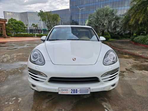 លក់ PORSCHE ឆ្នាំ2013 ម៉ាស៊ូត