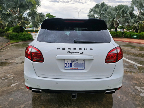 លក់ PORSCHE ឆ្នាំ2013 ម៉ាស៊ូត