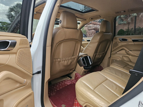 លក់ PORSCHE ឆ្នាំ2013 ម៉ាស៊ូត