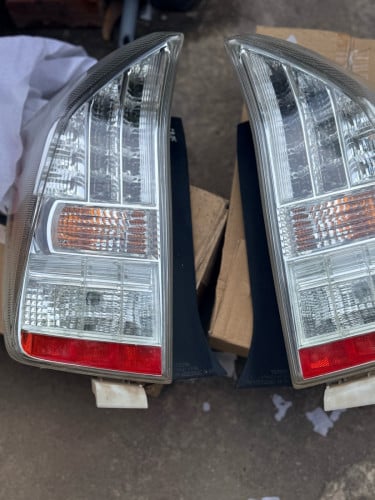 ស្តុបសុិន Prius 2010