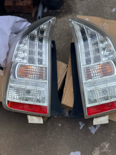 ស្តុបសុិន Prius 2010