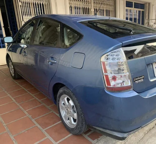 ឡាន​ ជួល​ ឡាន​ ព្រូស សំរាប់ជួល toyota Prius for rent 丰田普锐斯招租 普锐斯出租