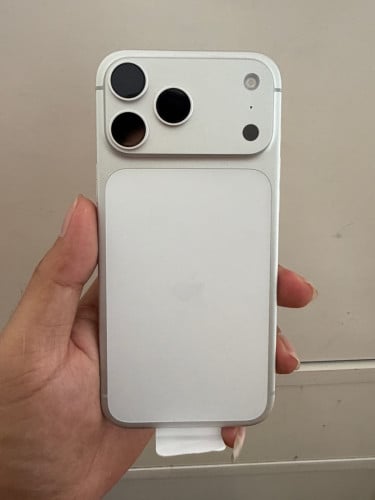 📱iPhone 17 Pro Max ថ្មី Color White 🤍256G ឡុកអុីសុីម ប្រើបានសុីម2 សេវាដើរស្មូតល្អគ្រប់ប្រពន្ធ័