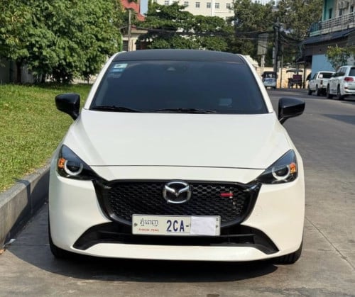 🔥Mazda2 2025Fullកាន់💰7500$💸ដកឡានភ្លាមបង់រំលស់ជាមួយឃ្លាំងផ្ទាល់