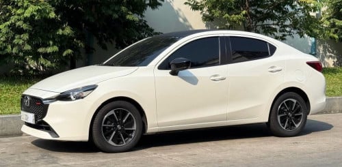 🔥Mazda2 2025Fullកាន់💰7500$💸ដកឡានភ្លាមបង់រំលស់ជាមួយឃ្លាំងផ្ទាល់