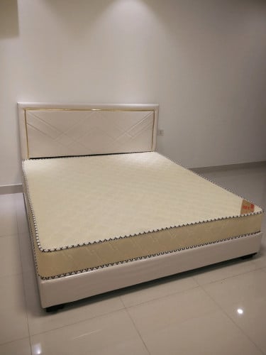 180x200 Bed Frame and Mattress